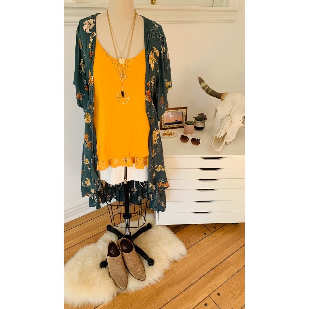 Floral tunic top